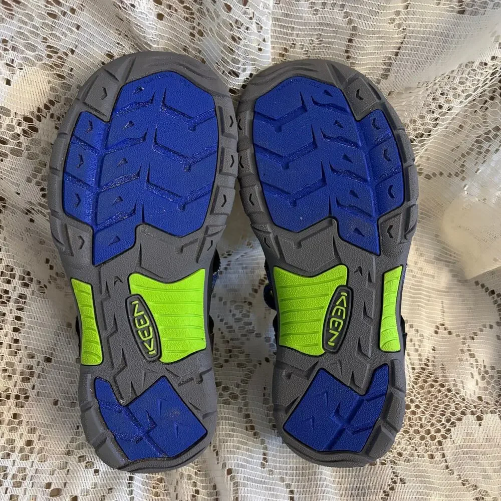 Keen Newport H2 Boy's Youth Size 7 Sandals